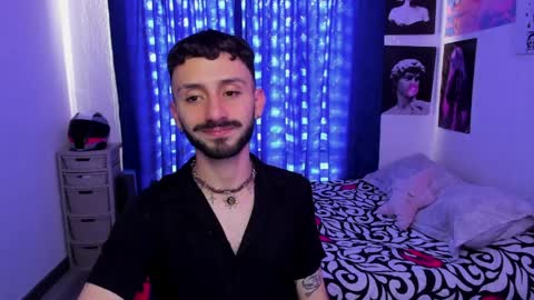 Santi online show from April 2026 08:25:02 PM