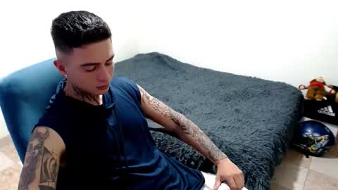 santi_ss online show from October 2025 07:07:02 PM