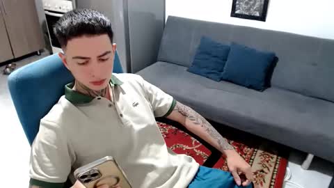 Snapshot of santi_ss chatting on January 2026 01:38:01 PM santi_ss online show from January 2026 01:38:01 PM