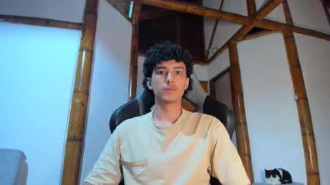 santi_twink19 online show from February 2026 04:27:01 AM