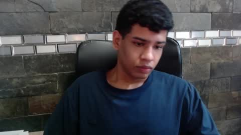 santi online show from November 2025 02:33:01 AM