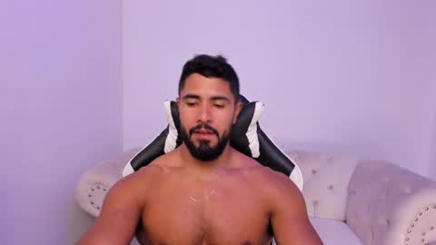 santiago_huntt online show from March 2026 09:10:01 PM