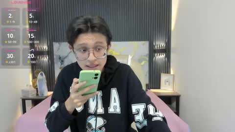 santiago_russo18 online show from November 2025 01:55:02 AM