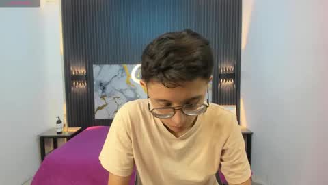 santiago_russo18 online show from February 2026 08:05:01 PM