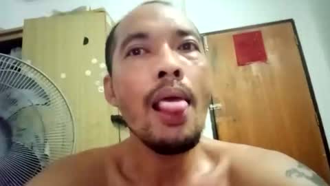 santichai561323 online show from April 2026 11:16:01 AM