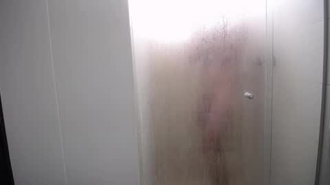 Snapshot of santii_rose chatting on February 2025 11:43:02 AM Santii online show from February 2025 11:43:02 AM