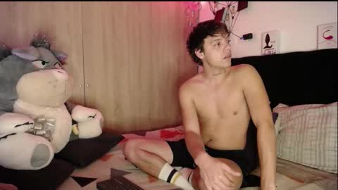 Snapshot of santii_rose chatting on November 2025 11:38:02 AM Santii online show from November 2025 11:38:02 AM