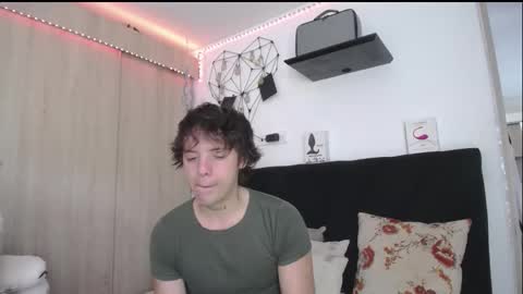 Santii online show from March 2026 01:40:02 PM