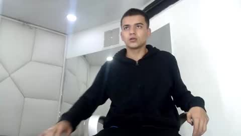 SanttiiBuck online show from March 2026 11:45:02 AM