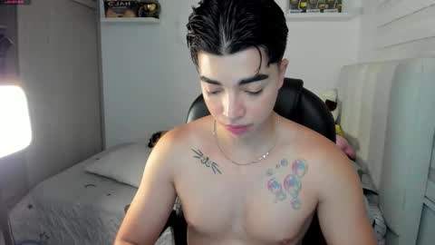 Mr. Santiago online show from December 2025 01:31:01 PM