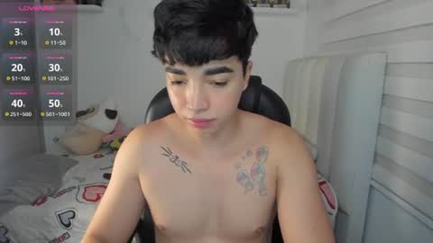 Snapshot of santy7u7 chatting on June 2026 01:36:01 PM Mr. Santiago online show from June 2026 01:36:01 PM