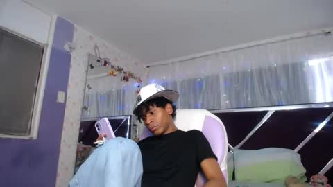 santy online show from April 2026 04:33:02 PM