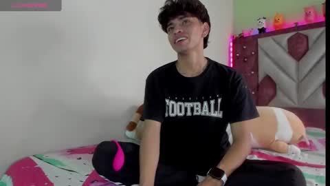 Santiago online show from November 2025 02:10:01 AM