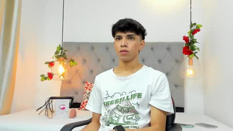 Santiago Carrington online show from December 2024 12:55:02 PM