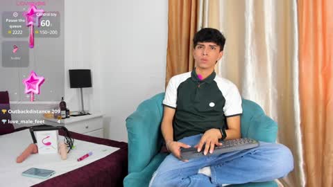 Snapshot of santy_carrington chatting on January 2025 05:29:02 PM Santiago Carrington online show from January 2025 05:29:02 PM