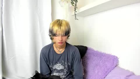 Snapshot of santy_kitty chatting on December 2024 06:44:02 AM kitty online show from December 2024 06:44:02 AM