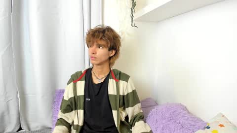 Snapshot of santy_kitty chatting on February 2025 04:01:02 AM kitty online show from February 2025 04:01:02 AM