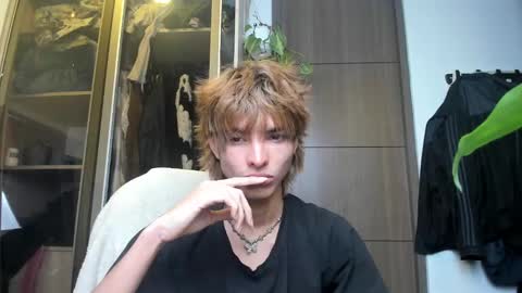 Snapshot of santy_kitty chatting on February 2025 03:34:02 AM kitty online show from February 2025 03:34:02 AM