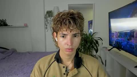 Snapshot of santy_kitty chatting on September 2025 11:41:02 PM kitty online show from September 2025 11:41:02 PM