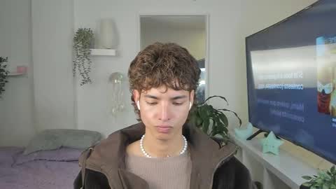 kitty online show from November 2025 12:56:02 AM