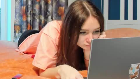 santythousand online show from December 2025 10:19:01 AM