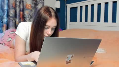 santythousand online show from December 2025 08:54:01 AM