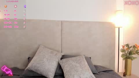 Snapshot of saori_newman chatting on November 2025 11:58:01 AM Saori online show from November 2025 11:58:01 AM