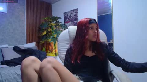 Snapshot of saphiire_ chatting on February 2026 01:10:01 PM saphi online show from February 2026 01:10:01 PM