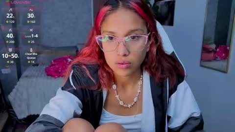 Snapshot of saphiire_ chatting on June 2026 02:19:02 PM saphi online show from June 2026 02:19:02 PM