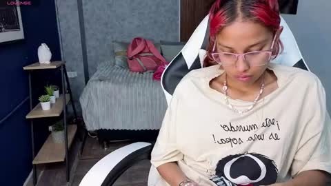 Snapshot of saphiire_ chatting on June 2026 02:10:02 PM saphi online show from June 2026 02:10:02 PM