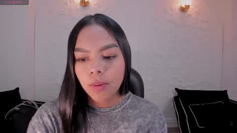 Snapshot of saphirajames chatting on July 2026 01:08:01 AM Saphira James online show from July 2026 01:08:01 AM