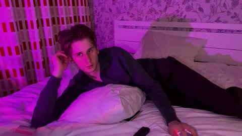 sapph1res online show from February 2026 04:37:02 PM