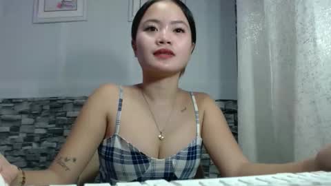 sapphire_amora online show from December 2025 02:34:01 PM
