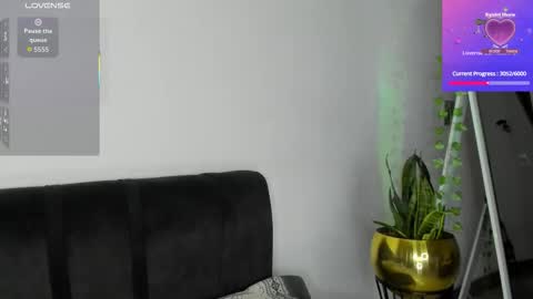 Snapshot of sapphire_fire chatting on November 2025 08:29:02 AM steph online show from November 2025 08:29:02 AM