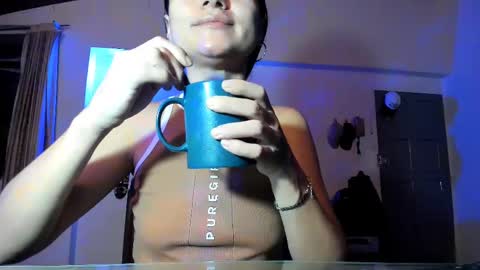 Snapshot of sara_221 chatting on January 2025 02:19:01 AM Sara online show from January 2025 02:19:01 AM