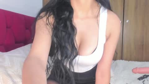 Snapshot of sara_699 chatting on January 2025 02:51:02 AM Sara online show from January 2025 02:51:02 AM