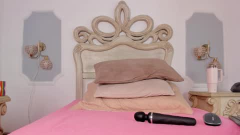 Sara online show from October 2025 03:43:01 AM