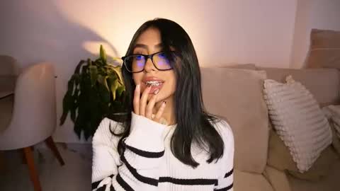 Snapshot of sara_albrecht chatting on November 2025 04:01:01 AM Sara online show from November 2025 04:01:01 AM