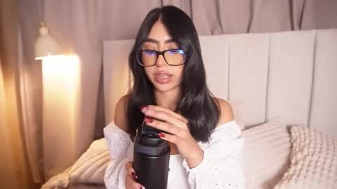 Sara  online show from February 2026 03:40:01 AM