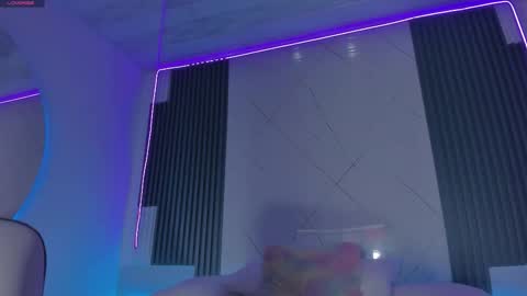 sara allenx online show from September 2025 02:42:01 PM