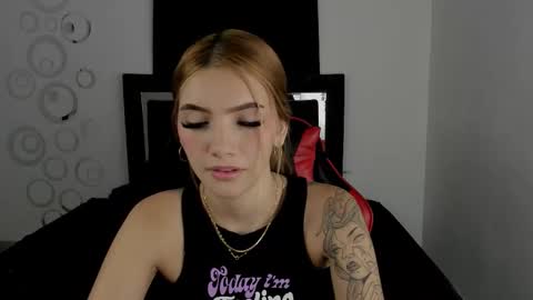 Sara and Alexis online show from October 2025 06:41:02 PM