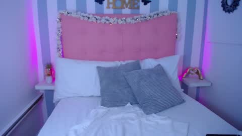 Snapshot of sara_angeelss chatting on February 2025 05:02:02 PM Sara... online show from February 2025 05:02:02 PM