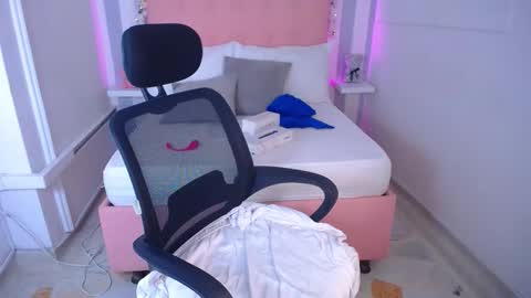 Snapshot of sara_angeelss chatting on October 2025 12:16:02 AM Sara... online show from October 2025 12:16:02 AM