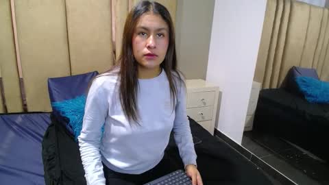 Snapshot of sara_blue13 chatting on February 2026 11:48:01 AM Sara online show from February 2026 11:48:01 AM