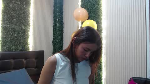 Snapshot of sara_blue13 chatting on February 2026 11:58:01 AM Sara online show from February 2026 11:58:01 AM