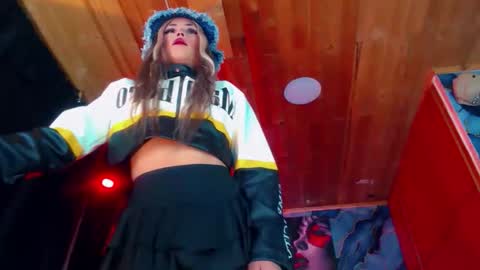 sara_buck online show from April 2026 06:19:02 AM