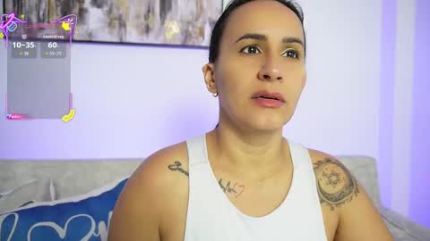 Snapshot of sara_charmy chatting on October 2025 10:54:02 AM online show from October 2025 10:54:02 AM