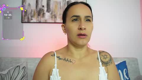 Snapshot of sara_charmy chatting on October 2025 11:19:01 AM online show from October 2025 11:19:01 AM