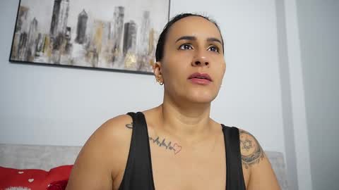 Snapshot of sara_charmy chatting on October 2025 12:05:01 PM online show from October 2025 12:05:01 PM