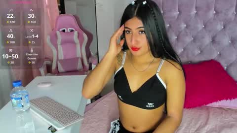 Snapshot of sara_cloudy chatting on November 2025 04:18:02 PM Sara online show from November 2025 04:18:02 PM